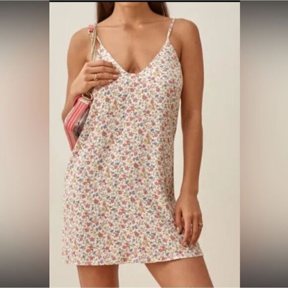 Reformation Ventura Medium Floral dress - Picture 4 of 8